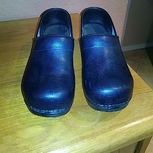 Sanita danish clogs